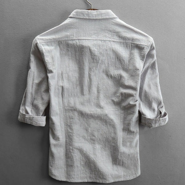 Linen shirt with three-quarter sleeve