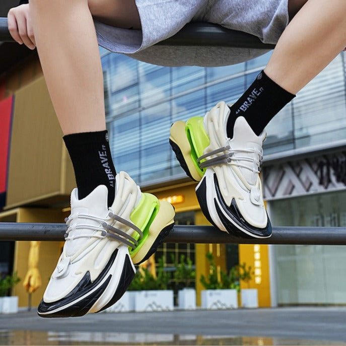 Bulky sneakers with cushioning