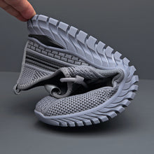 Load image into Gallery viewer, MEN&#39;S SPORTS LIGHTWEIGHT SNEAKERS
