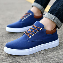 Load image into Gallery viewer, Comfortable Canvas Men&#39;s Sneakers
