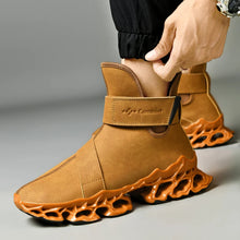 Load image into Gallery viewer, Men&#39;s Leather Insulated Sneakers
