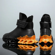 Load image into Gallery viewer, Men&#39;s Leather Insulated Sneakers
