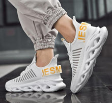 Load image into Gallery viewer, STYLISH MEN&#39;S SNEAKERS.
