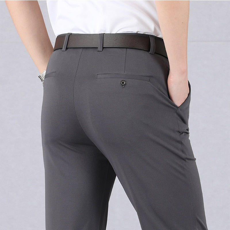 Classic men's trousers with high elasticity