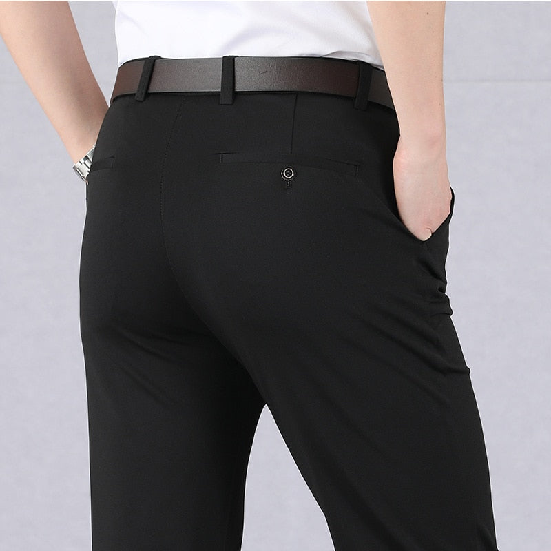 Classic men's trousers with high elasticity