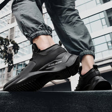 Load image into Gallery viewer, Fashionable men&#39;s sneakers
