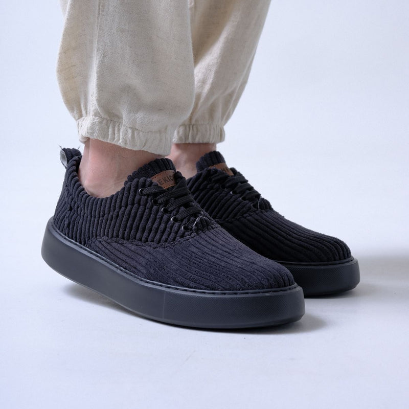 Stylish high-soled fabric sneakers