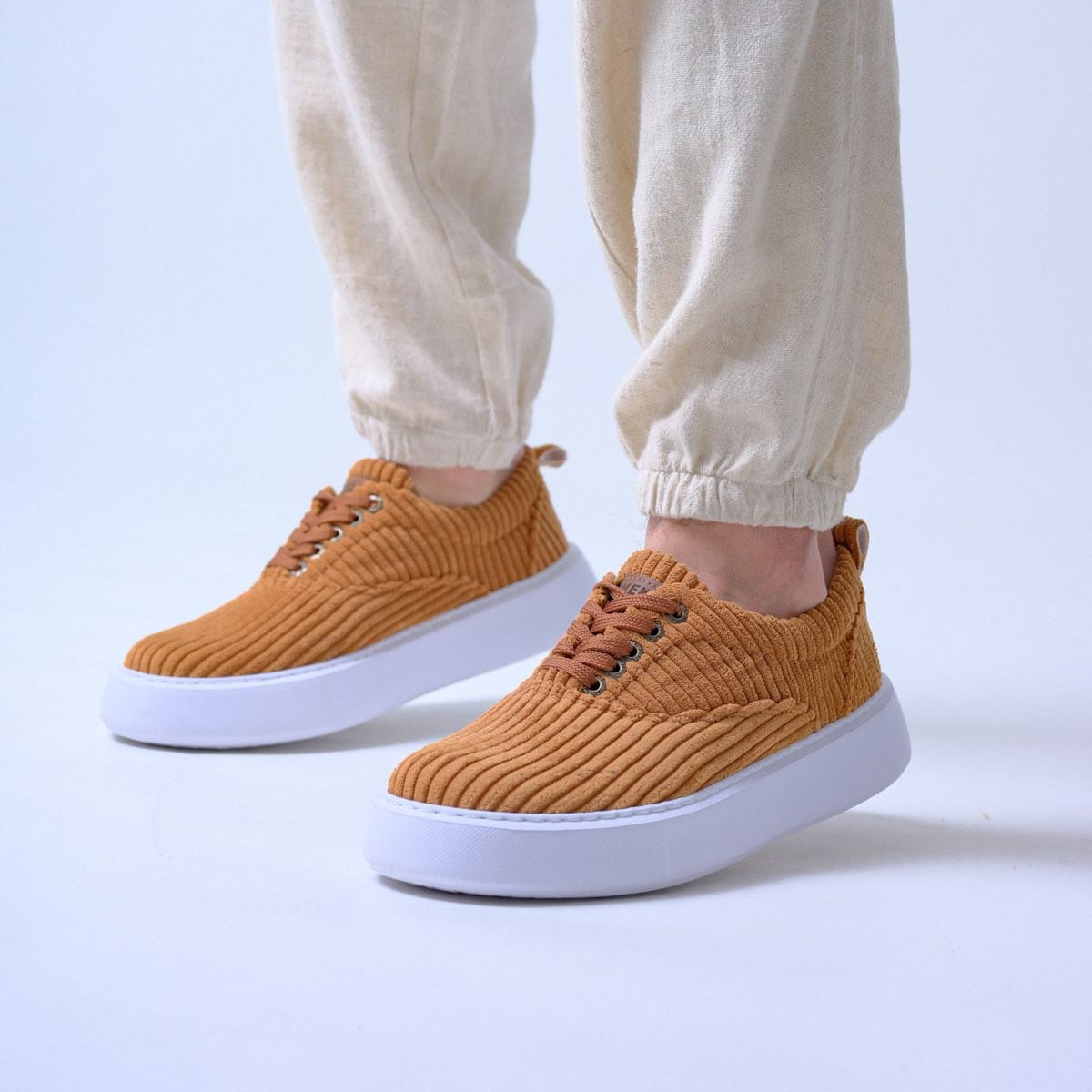 Stylish high-soled fabric sneakers