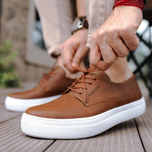 Fashionable men's shoes