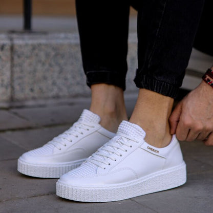 Casual sneakers for men